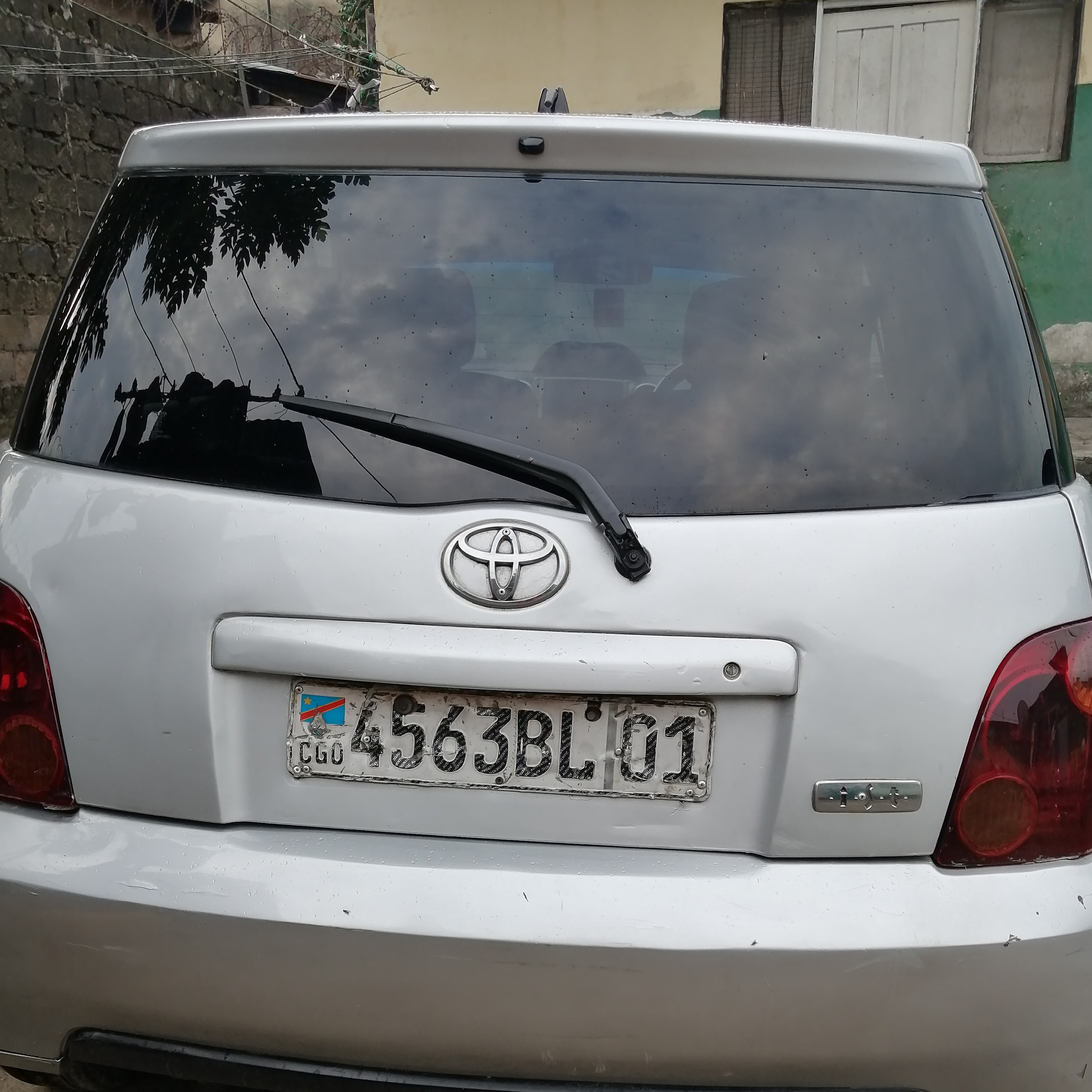 Chez le manager vente vehicule en Democratic Republic of the Congo