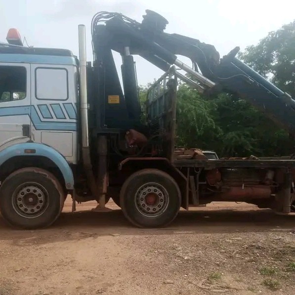 Camion grue à louer en Burkina Faso