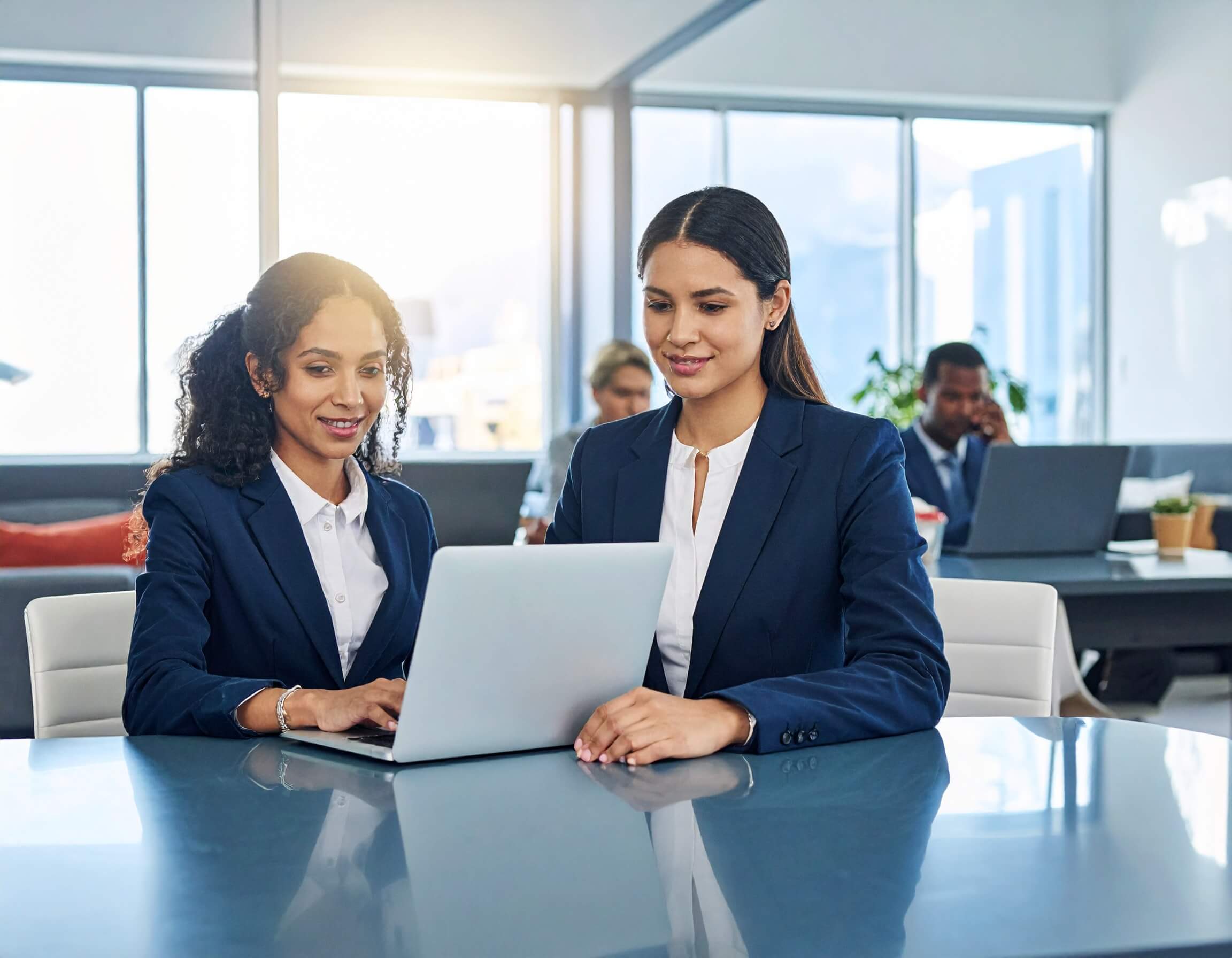 Comment lancer un business en ligne rentable : stratégies modernes pour entrepreneurs