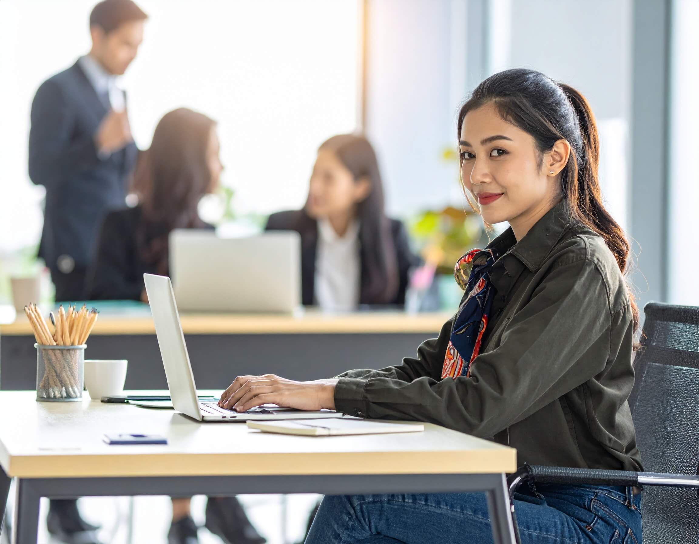 Comment créer une startup avec peu d’argent : stratégies pratiques pour entrepreneurs débutants